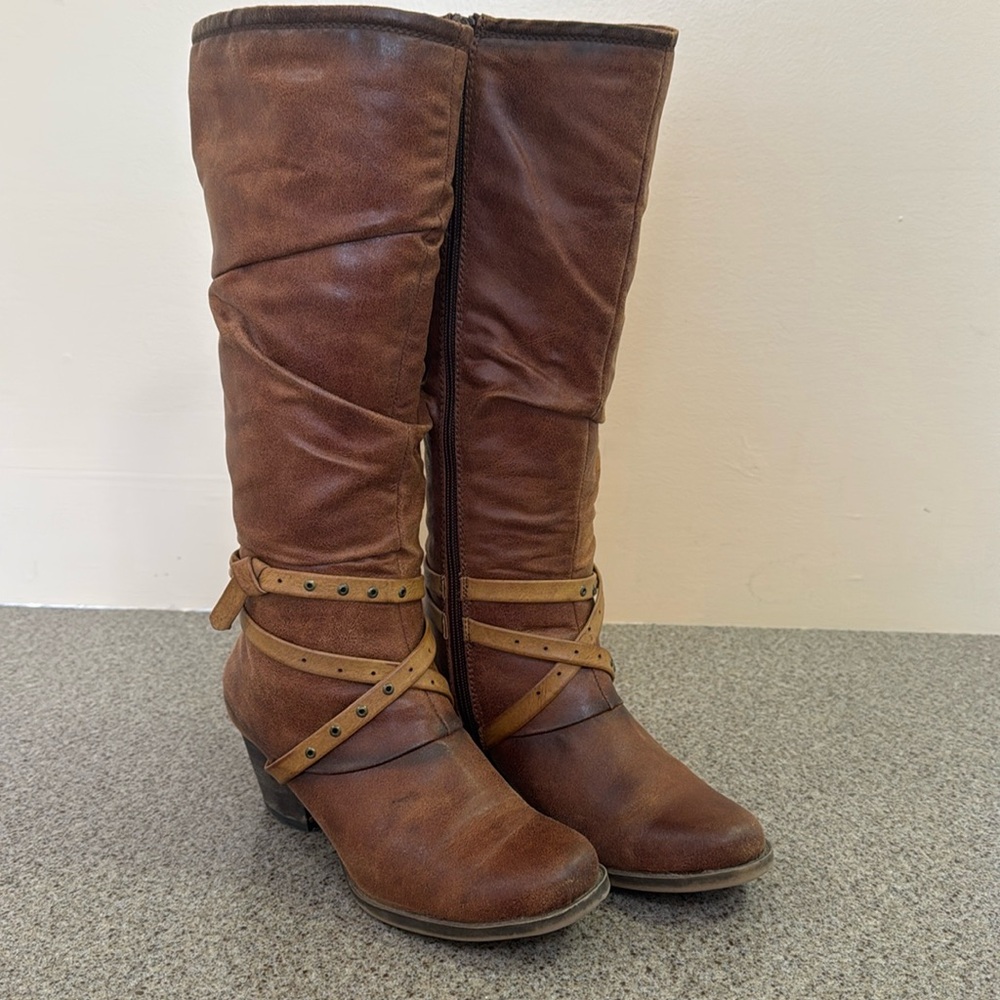 Baretraps Rocky Strap Boots
